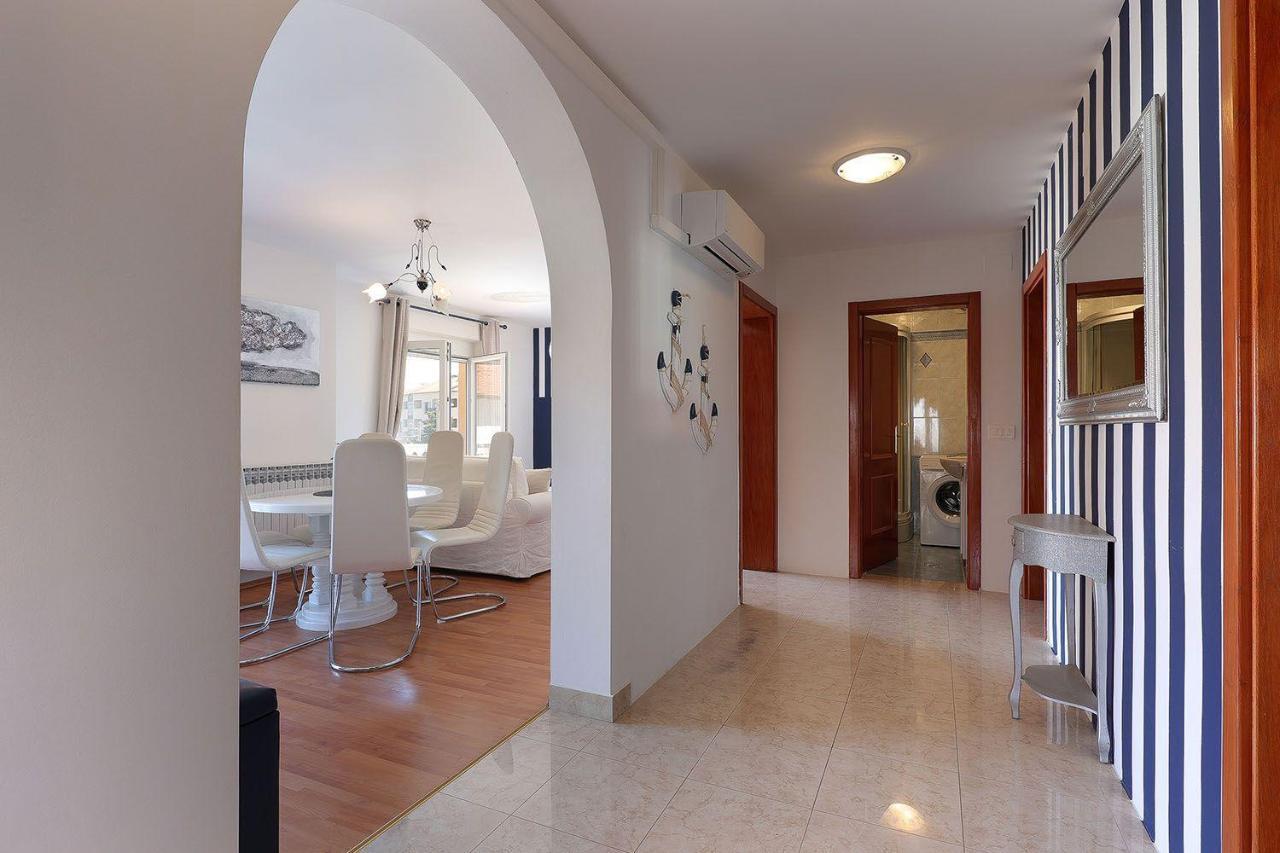 Moro Vrbnik Apartment Екстериор снимка