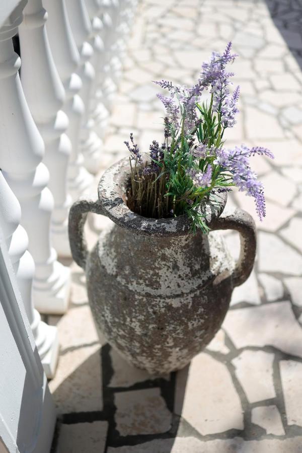 Moro Vrbnik Apartment Екстериор снимка