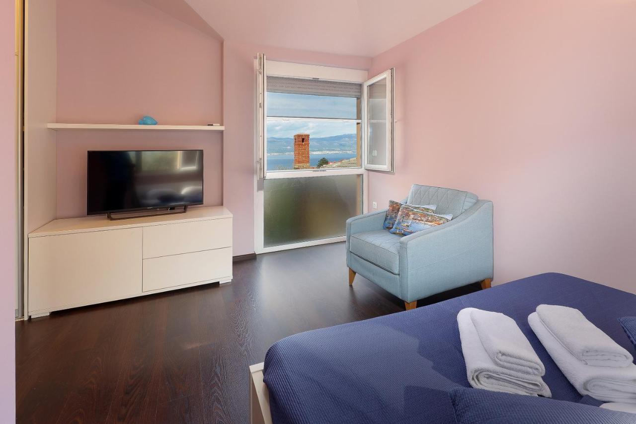 Moro Vrbnik Apartment Екстериор снимка