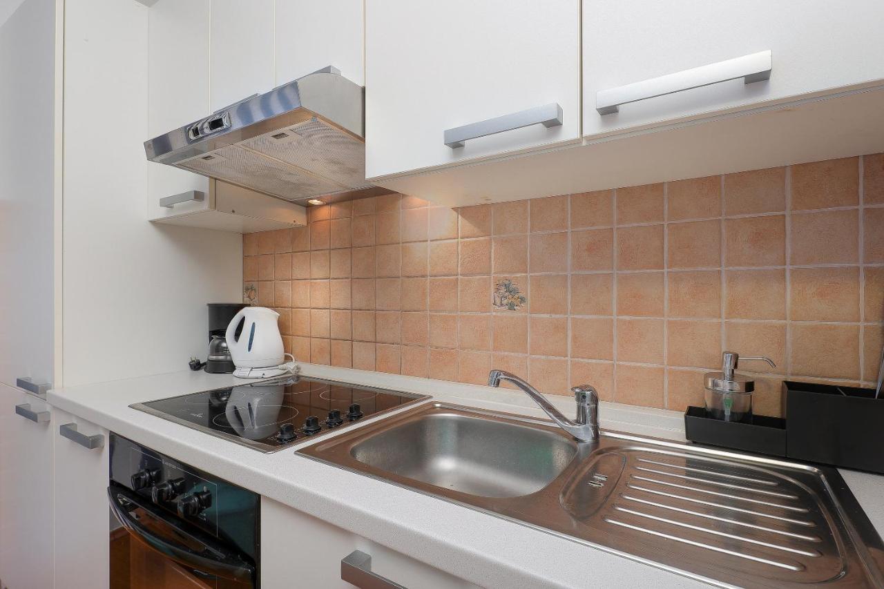 Moro Vrbnik Apartment Екстериор снимка
