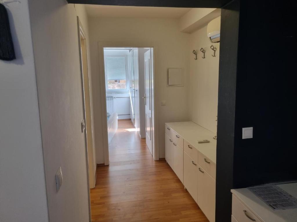 Moro Vrbnik Apartment Екстериор снимка