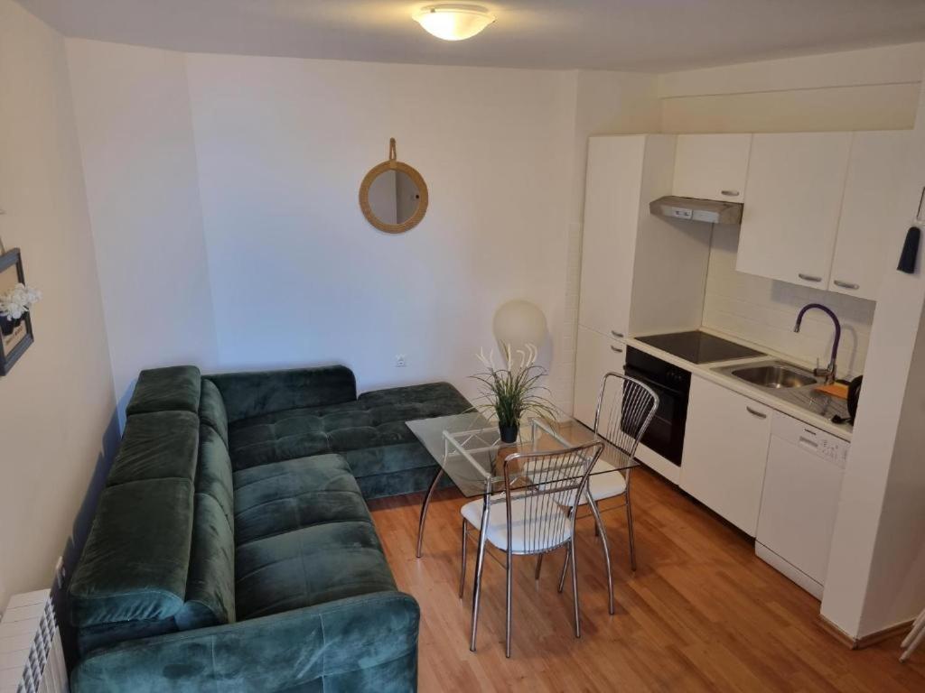 Moro Vrbnik Apartment Екстериор снимка